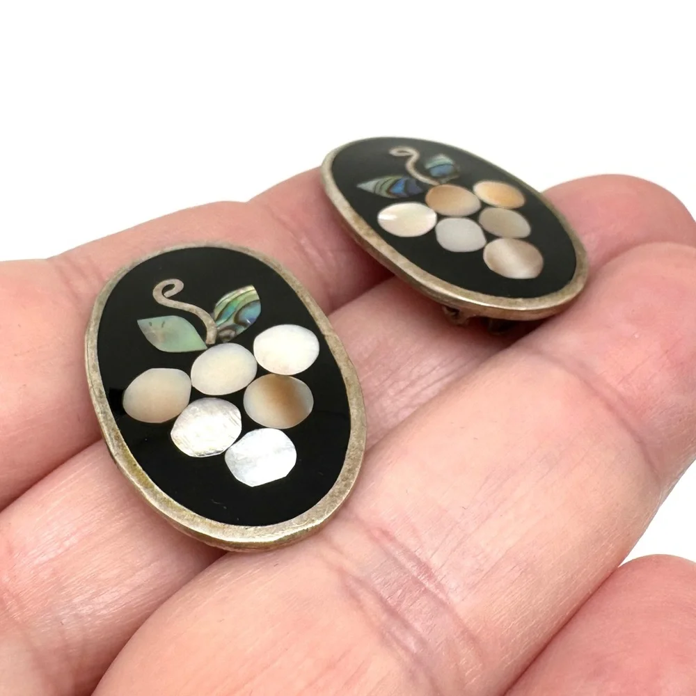 Vintage Alpaca Black Enamel Mother-of-Pearl Grape Motif Oval Earrings Clip-on
